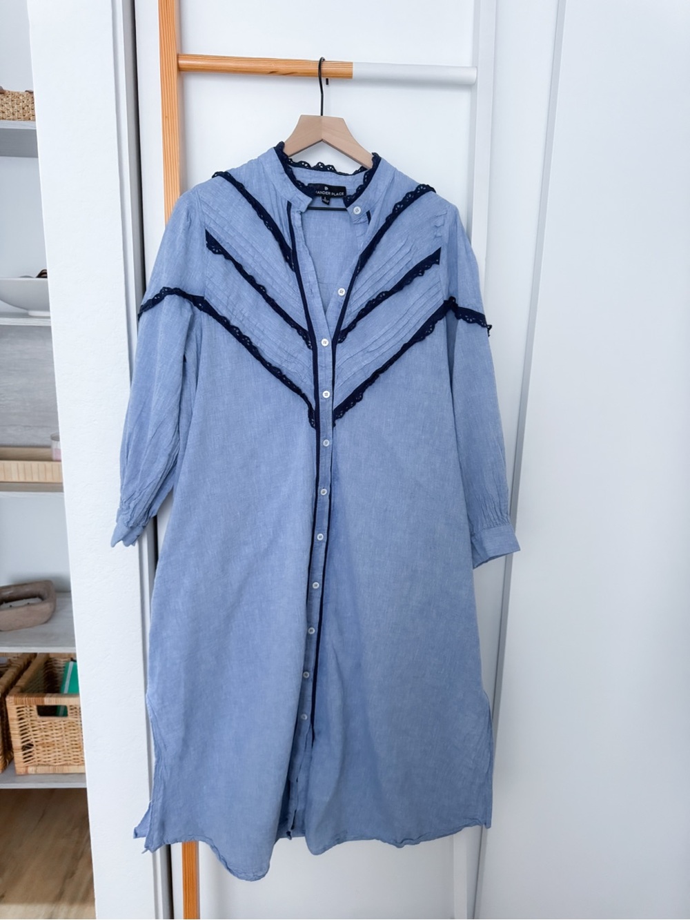 Pomander Place Jolene Chambray Midi Dress Tuckernuck Blue Lace Linen - Picture 3 of 11